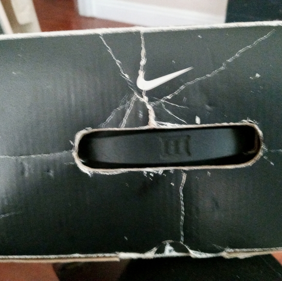 Lebron James III birthday edition red sz 11 - Picture 2 of 7